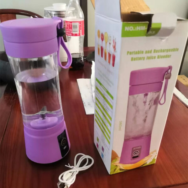 d31881de-28a7-40d0-8816-12b9a7ff63b2.jpg Portable USB Rechargeable Mini Blender