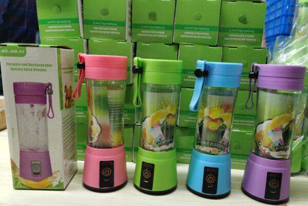 eab2af41-baa3-4390-a838-3ec52c8d0136.jpg Portable USB Rechargeable Mini Blender